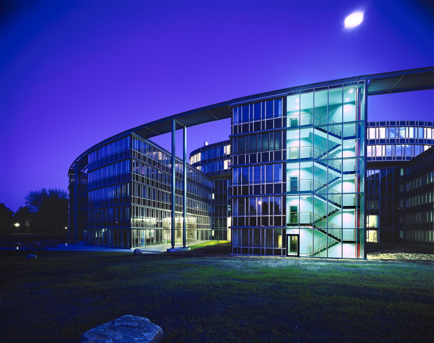 Oval Office | Hamburg | 2004 - pbp.architekten